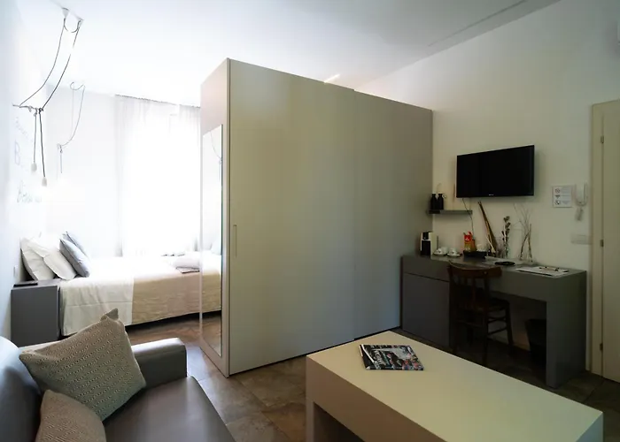 Vittorio Veneto 25 Modène