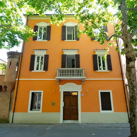 Vittorio Veneto 25 4*