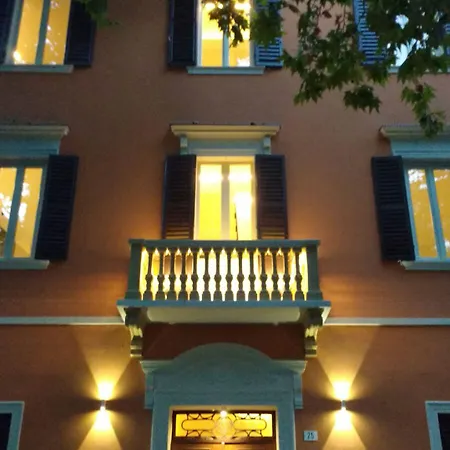 Vittorio Veneto 25 4* Módena