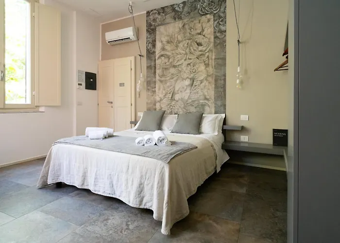 Vittorio Veneto 25 4* Μόντενα