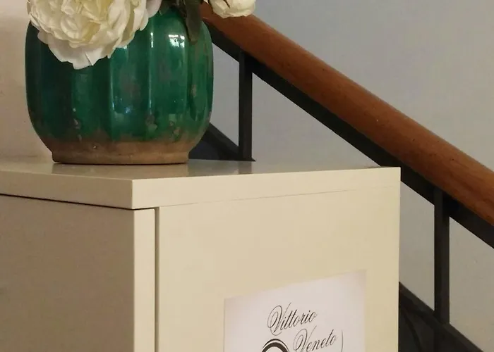 Vittorio Veneto 25 בית הארחה 4*