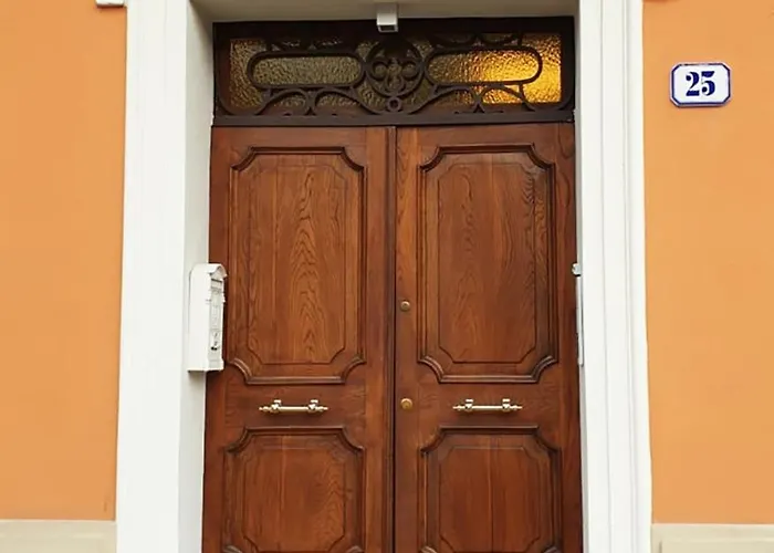 בית הארחה Vittorio Veneto 25 4*